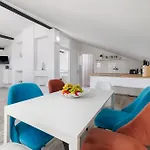 Pavlak Lejlighed *