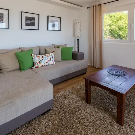Pavlak Apartment